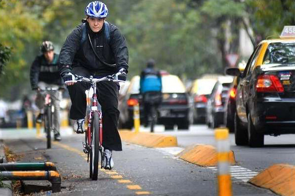 lg-b-usar-la-bici-como-medio-de-transporte-urbano